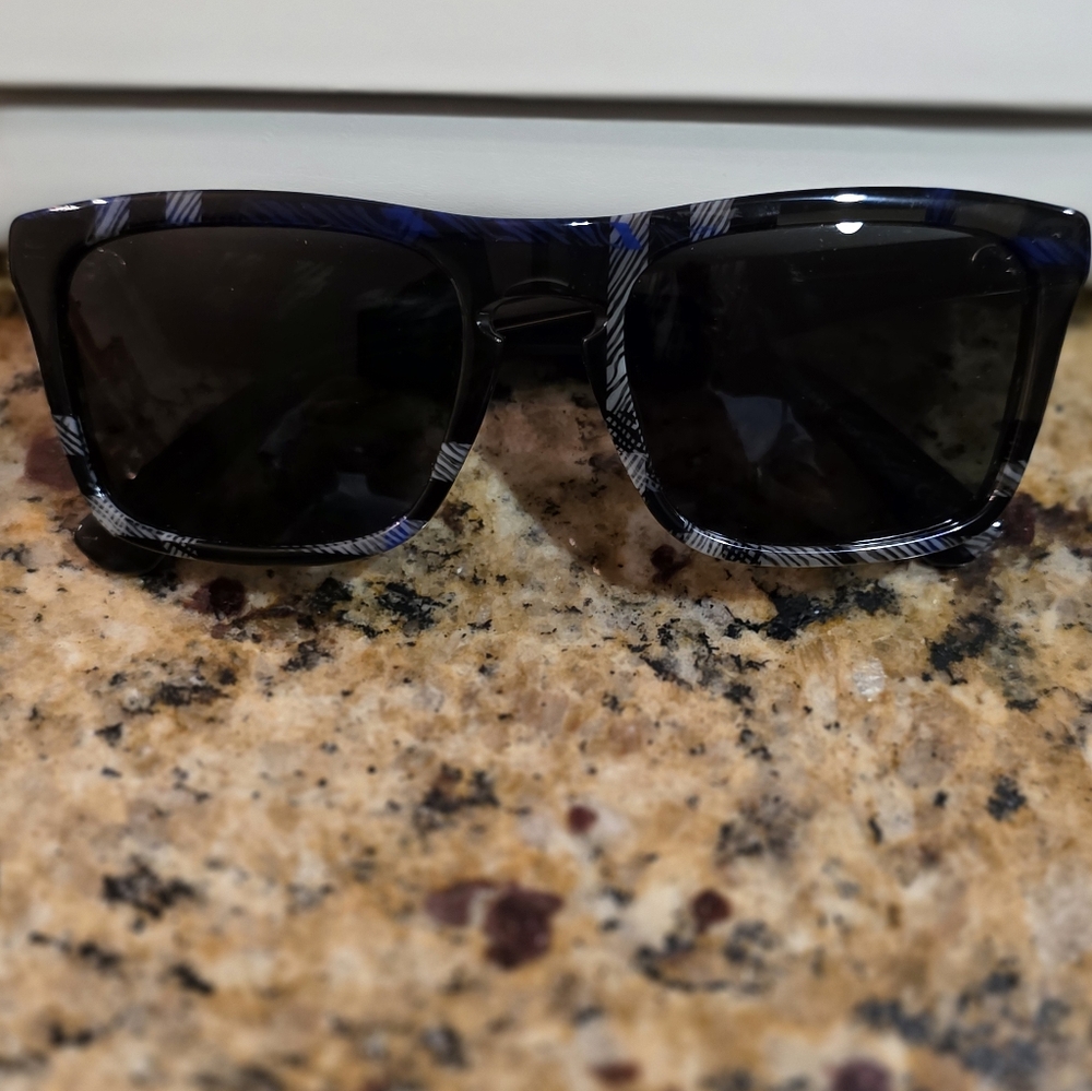 Burberry Black and Blue Patterned Square Sunglasses